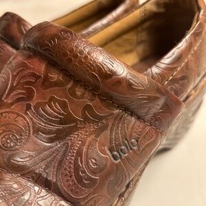 BOLO brown leather floral patterned clogs shoes